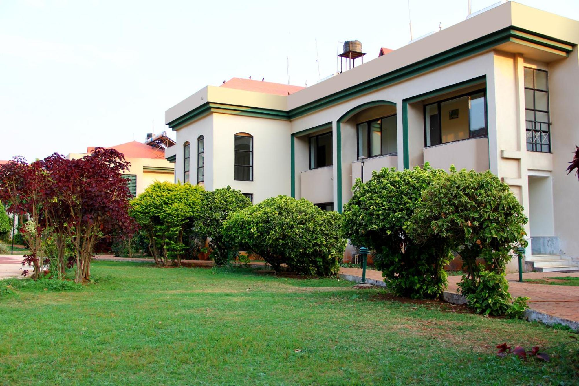 Blue Country Resort Panchgani Exterior photo