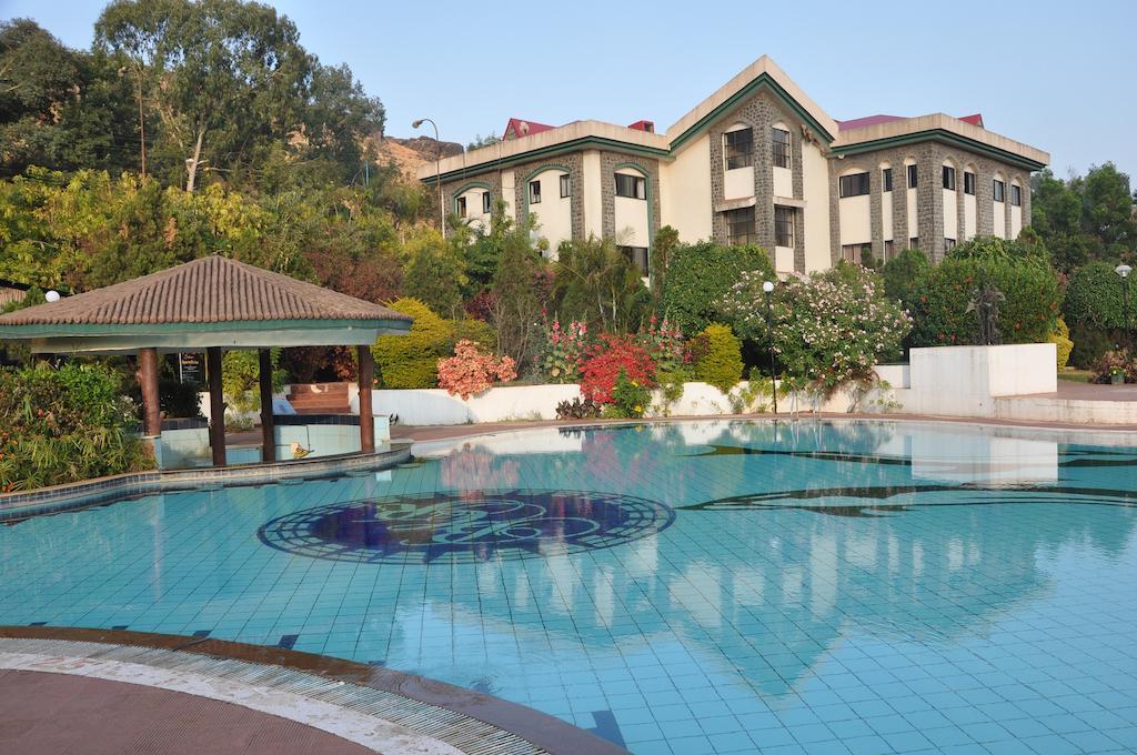 Blue Country Resort Panchgani Exterior photo